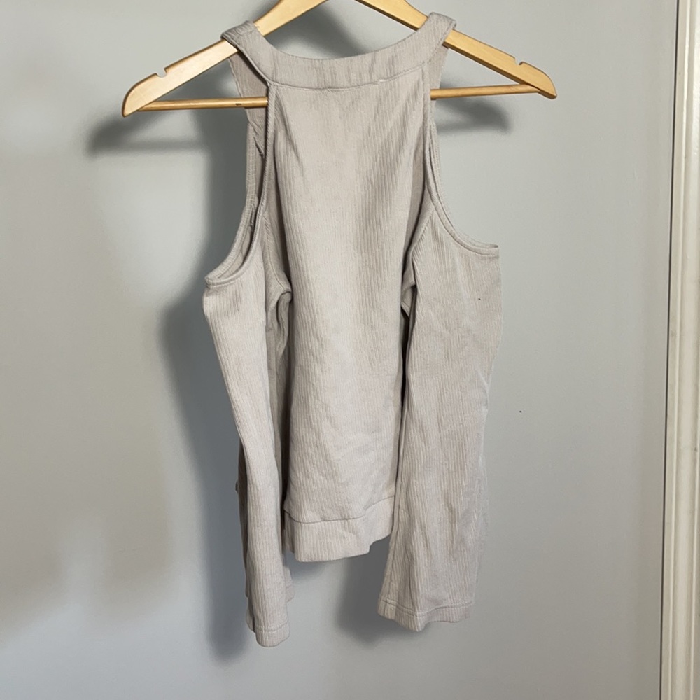 J.O.A. Open/Cold Shoulder Sweater - Picture 5 of 8